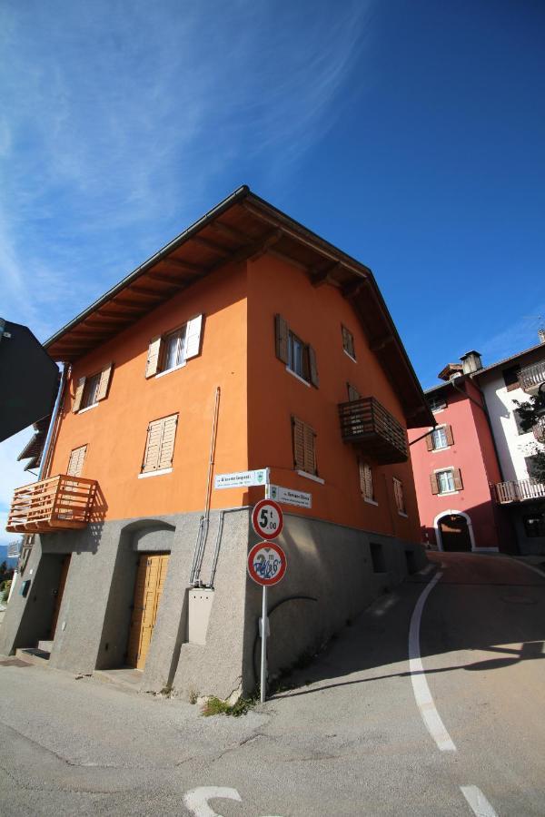 Trentino Apartments - Casa Moser フォルガリーア エクステリア 写真